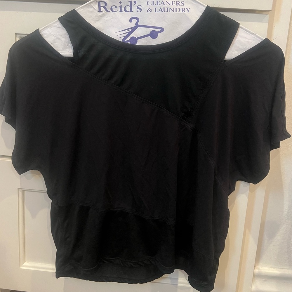Lululemon loose black crop top!